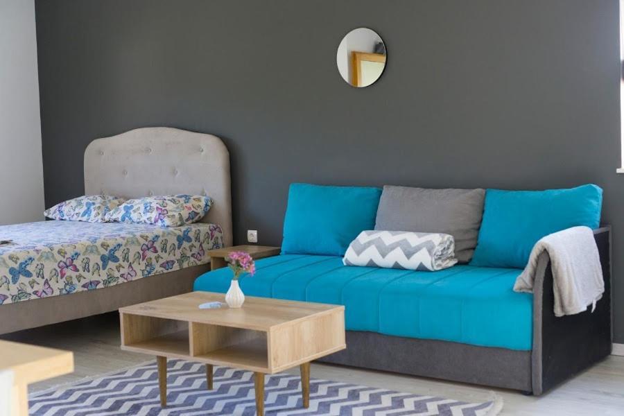 טרביניה Apartments Ena מראה חיצוני תמונה