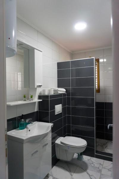 טרביניה Apartments Ena מראה חיצוני תמונה
