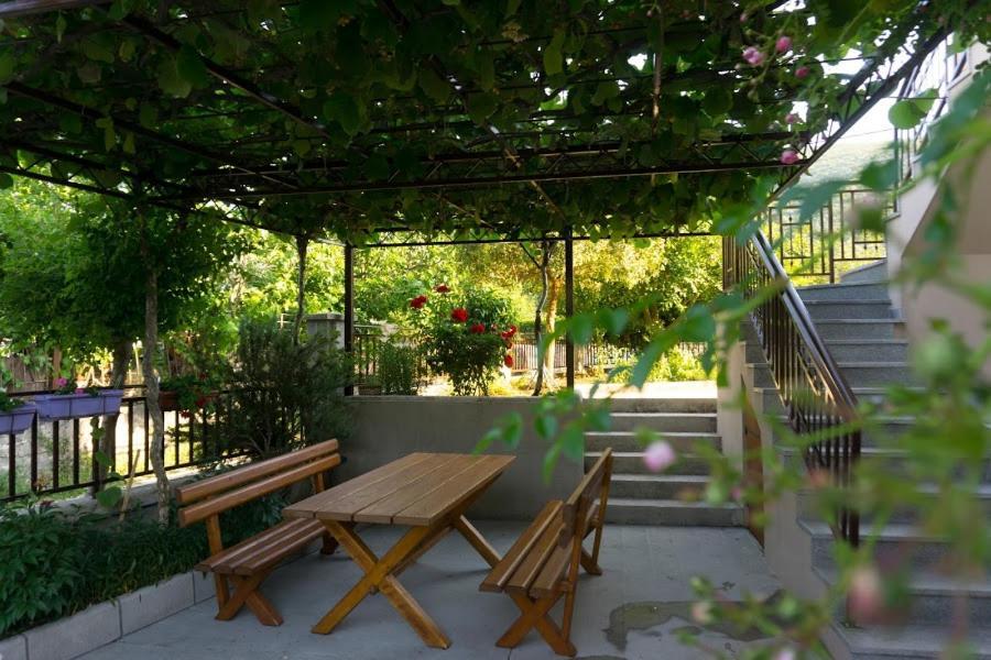 טרביניה Apartments Ena מראה חיצוני תמונה