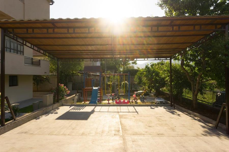 טרביניה Apartments Ena מראה חיצוני תמונה