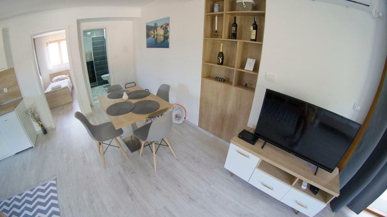 טרביניה Apartments Ena מראה חיצוני תמונה