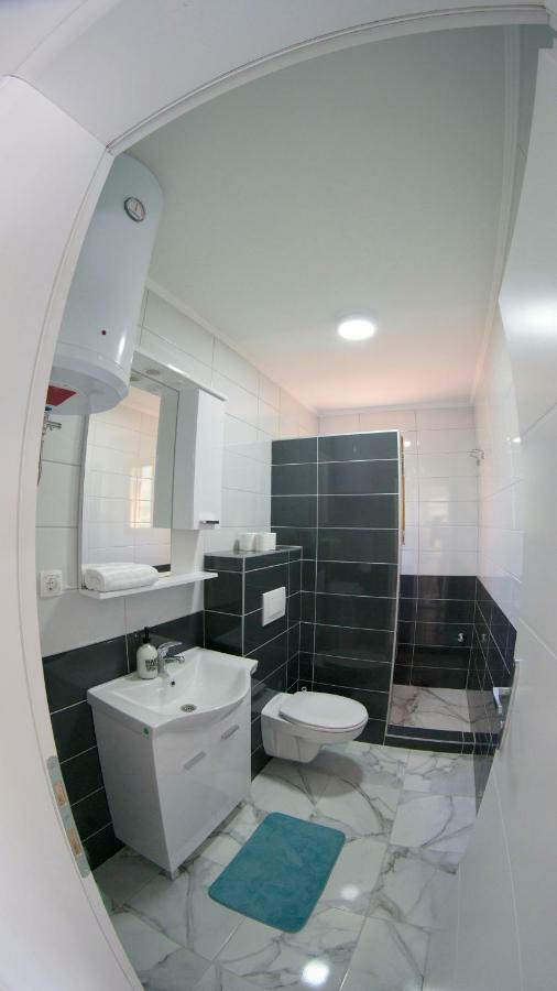 טרביניה Apartments Ena מראה חיצוני תמונה