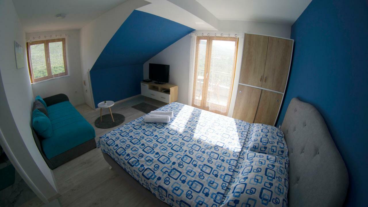טרביניה Apartments Ena מראה חיצוני תמונה