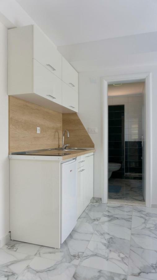 טרביניה Apartments Ena מראה חיצוני תמונה
